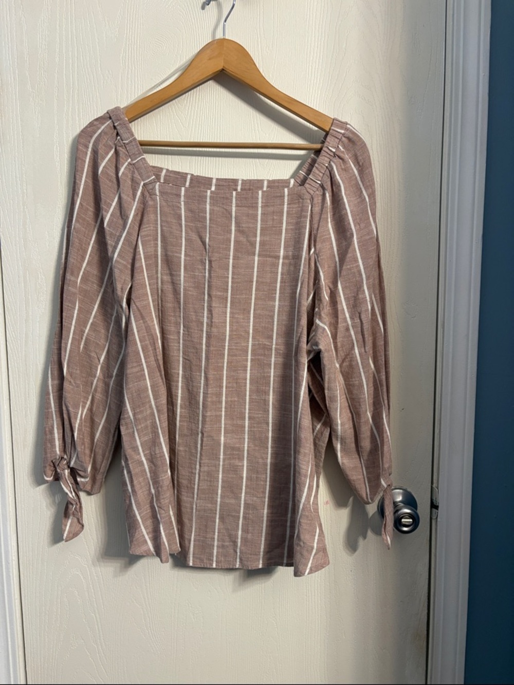 Liz Claiborne Dusty Mauve Striped Square Neck Blouse with Tie Sleeves